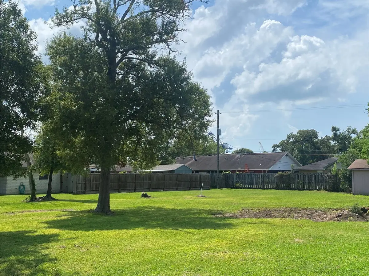 531 Shadylawn Avenue, Shoreacres, TX 77571 - #1