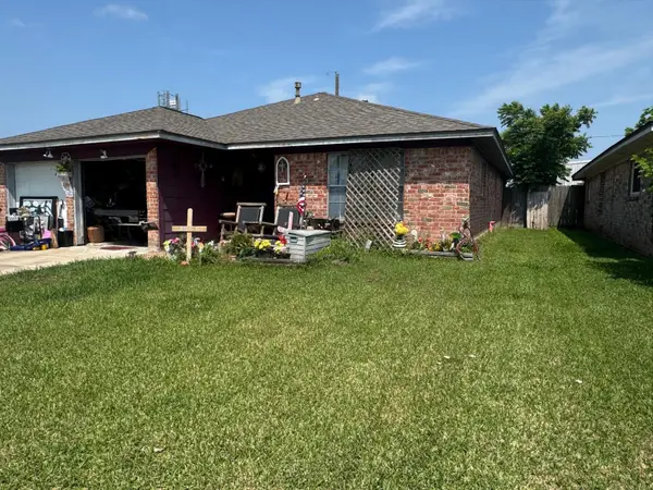 1609 Canary Circle, League City, TX 77573