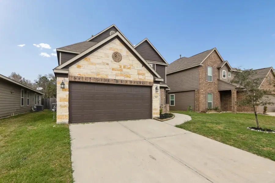 943 Steel Blue Drive, Houston, TX 77073 - Image #2
