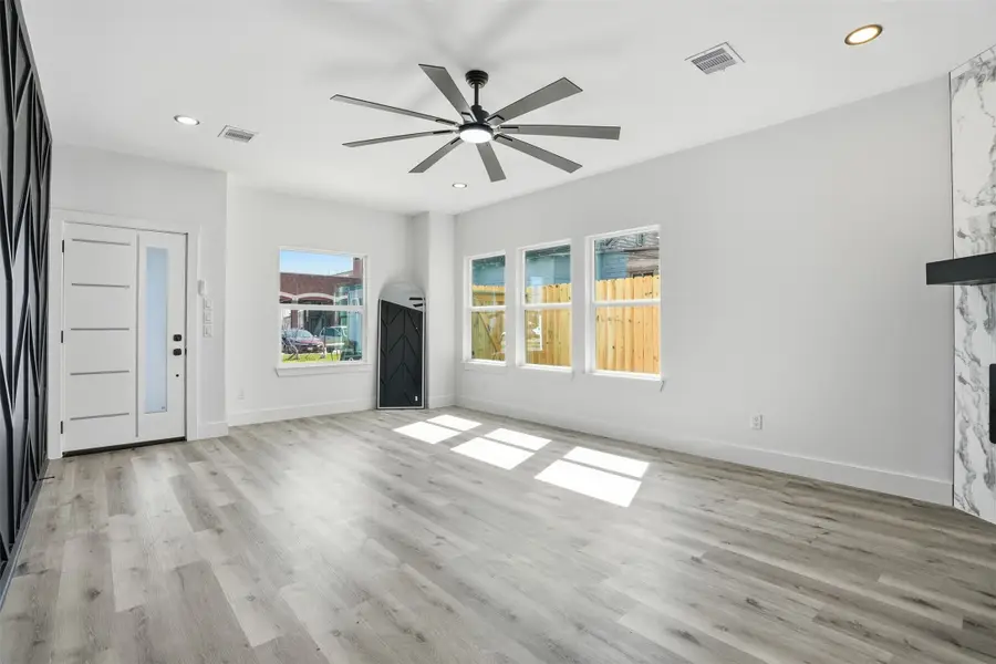 116 S 3rd Street, La Porte, TX 77571 - #3