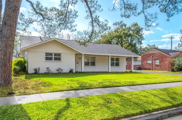 7727 Fairdale Lane, Houston, TX 77063