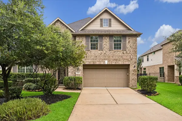 18 Blue Bungalow Drive, The Woodlands, TX 77389