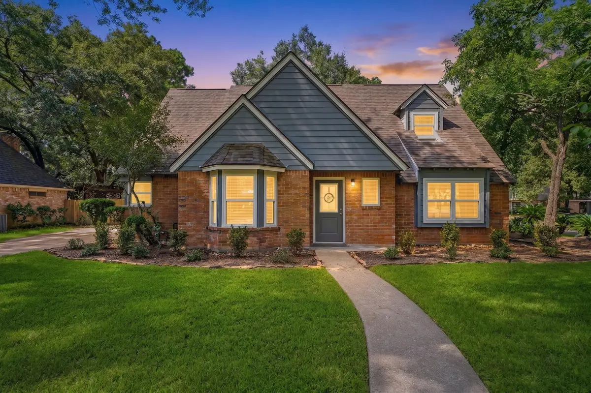 2002 Parkdale Drive, Houston, TX 77339 - #1