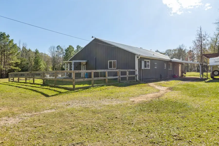 392 Robert E Lee Lane, Livingston, TX 77351 - #3