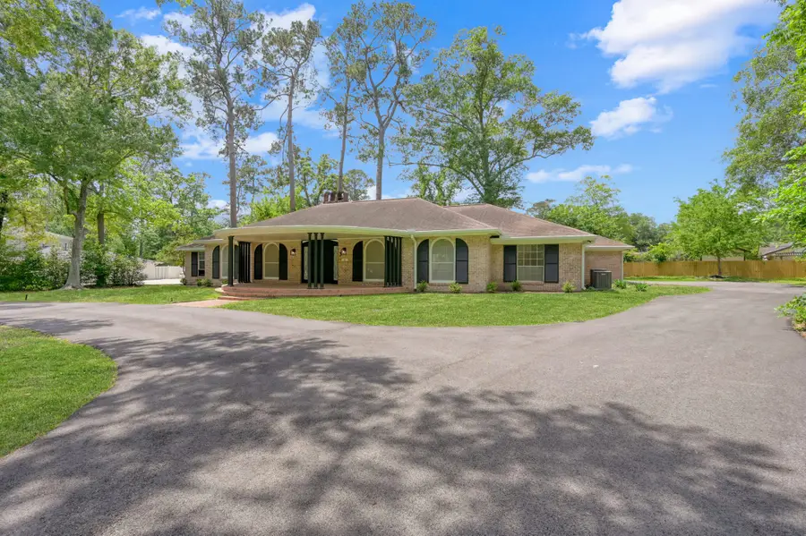 3 Briarwood Drive, Conroe, TX 77301 - #3