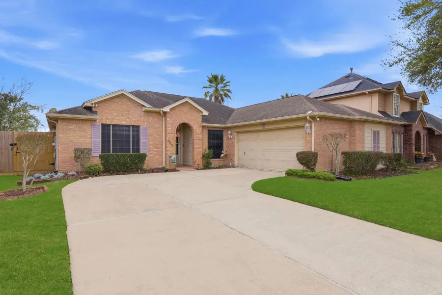 1818 Kemah Oaks Drive, Kemah, TX 77565 - #2