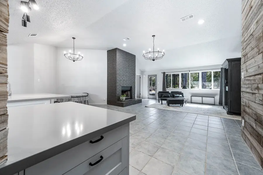 172 Park Way, Conroe, TX 77356 - Image #2