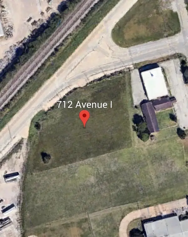 712 Avenue I, Rosenberg, TX 77471