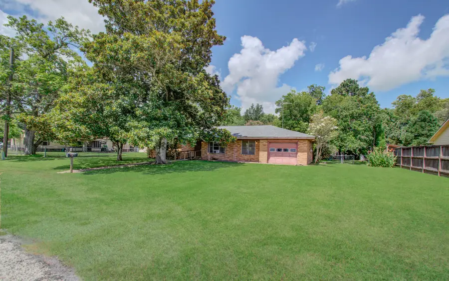 414 Forest Street, Columbus, TX 78934 - #2