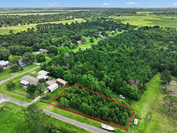 0006 Channelview, Anahuac, TX 77514