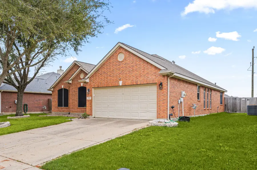 2010 Lincoln Crest Way, Sugar Land, TX 77498 - Image #3