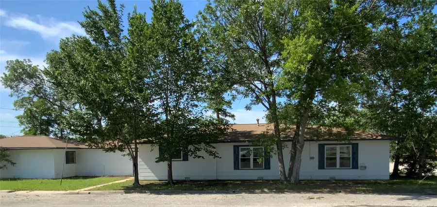 408 S Grimes Street, Giddings, TX 78942 - #2