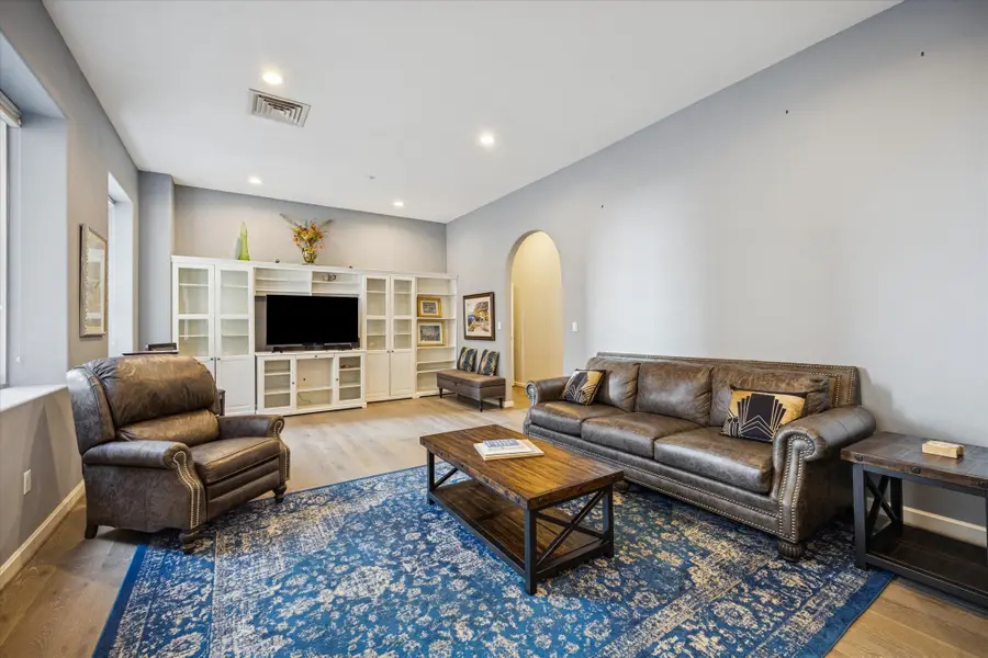 914 Main Street #1204, Houston, TX 77002 - Image #2