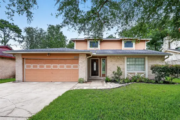 16419 Barcelona Drive, Friendswood, TX 77546