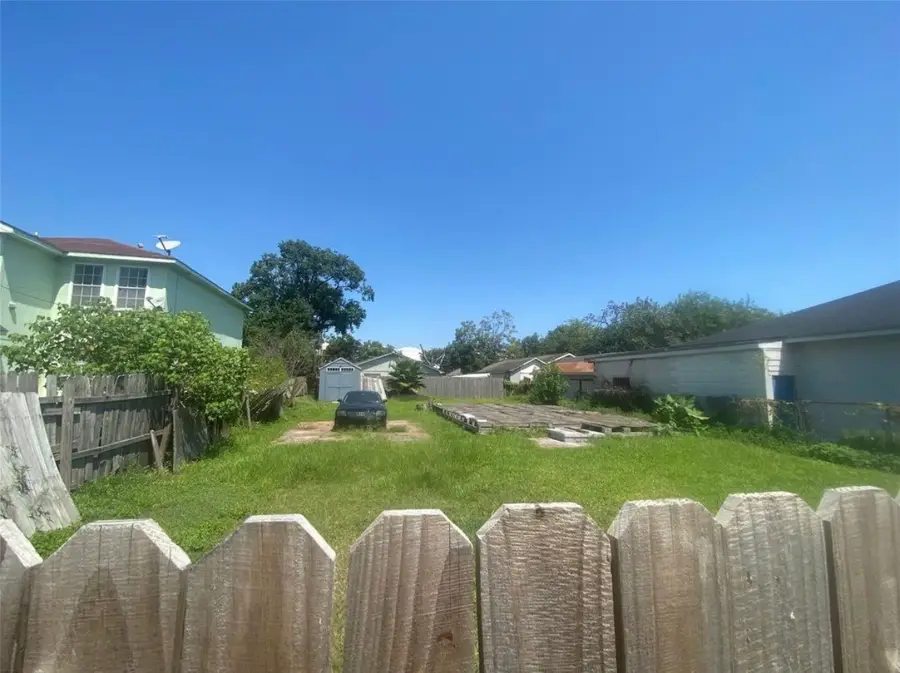 9223 E Avenue P, Houston, TX 77012 - #3