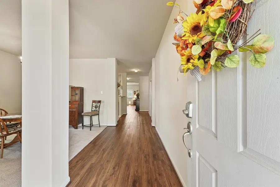 10010 Wood Leaf Court, Baytown, TX 77521 - Image #3