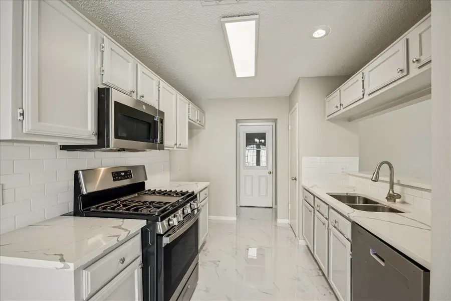 3127 E Heatherock Circle, Sugar Land, TX 77479 - #2