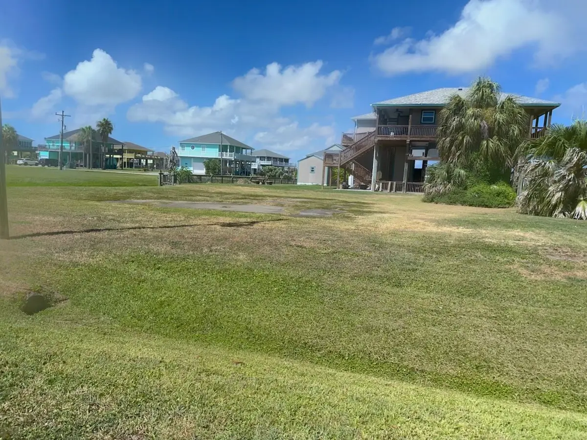 934 / 936 Clara, Crystal Beach, TX 77650 - #1