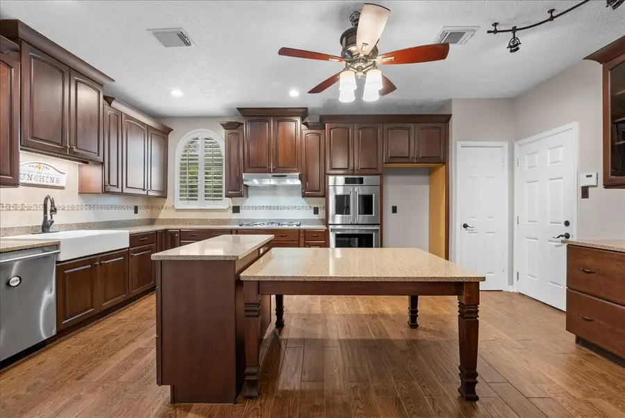 1006 Chesterwood Drive, Pearland, TX 77581 - #3