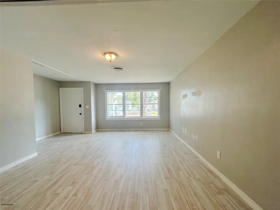 602 Bluebonnet Drive, La Marque, TX 77568 - #2