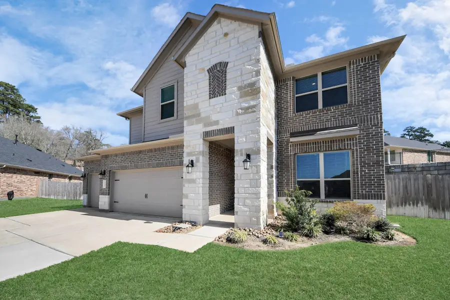 501 Newcomb Hollow Drive, Conroe, TX 77304 - Image #2