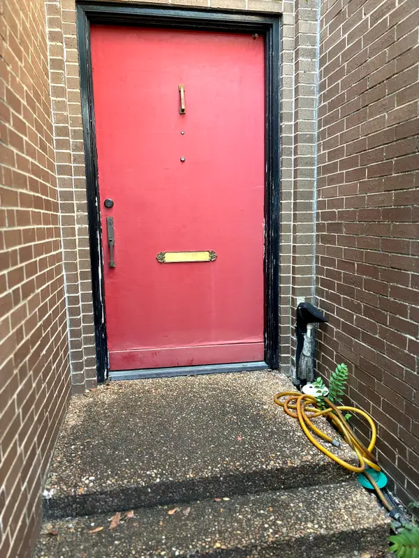 2118 Fulham Court, Houston, TX 77063