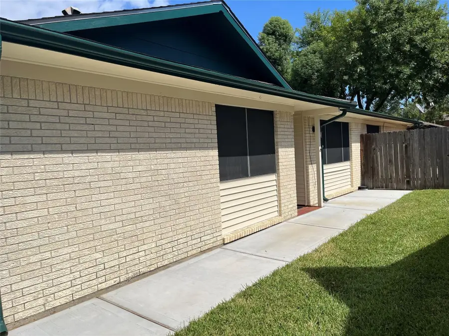 1408 Ramada Drive, Houston, TX 77062 - Image #2