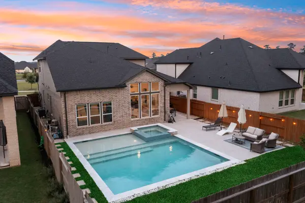 25007 Flint Lake Drive, Tomball, TX 77375