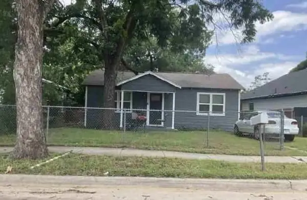 2909 Fitzhugh Avenue, Fort Worth, TX 76105