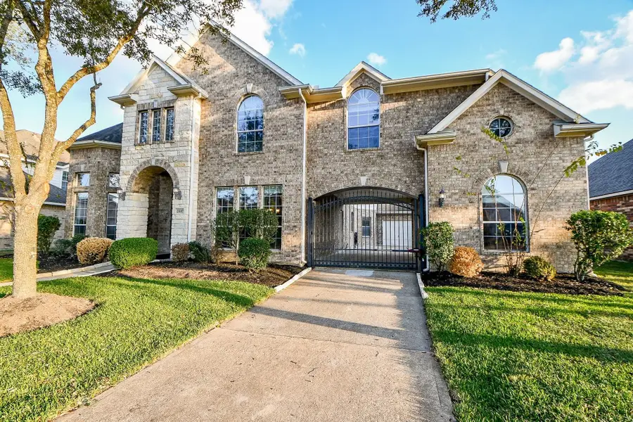 2007 Tall Timbers Lane, Pearland, TX 77581 - Image #2