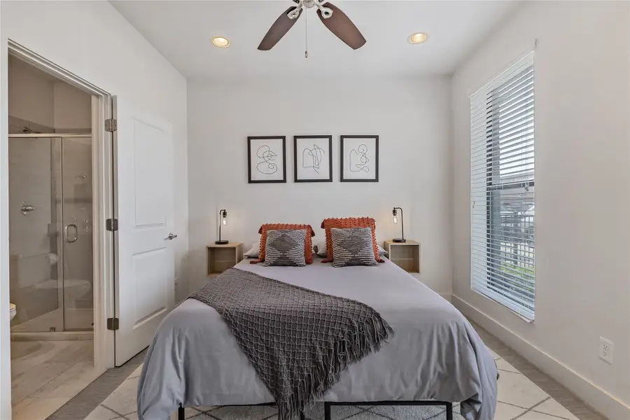 2114 Sabine Street, Houston, TX 77007 - #3