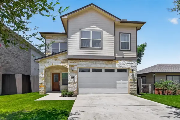 2211 Silverbonnet Street, Houston, TX 77055