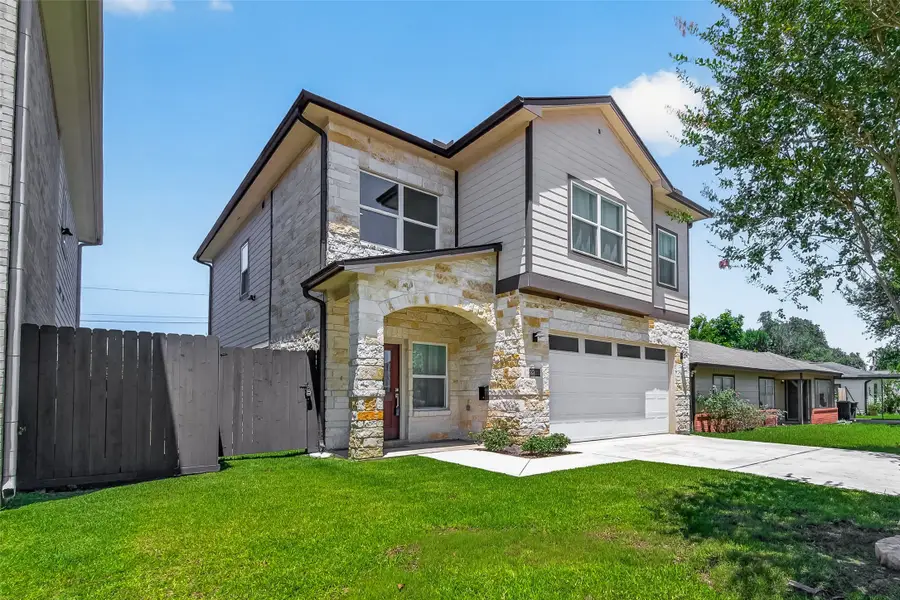 2211 Silverbonnet Street, Houston, TX 77055 - #2