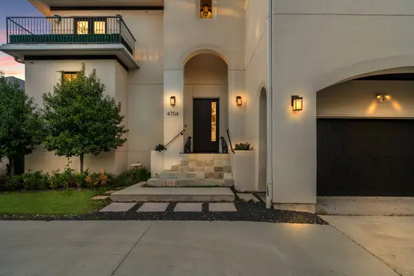 4704 Willow Street, Bellaire, TX 77401