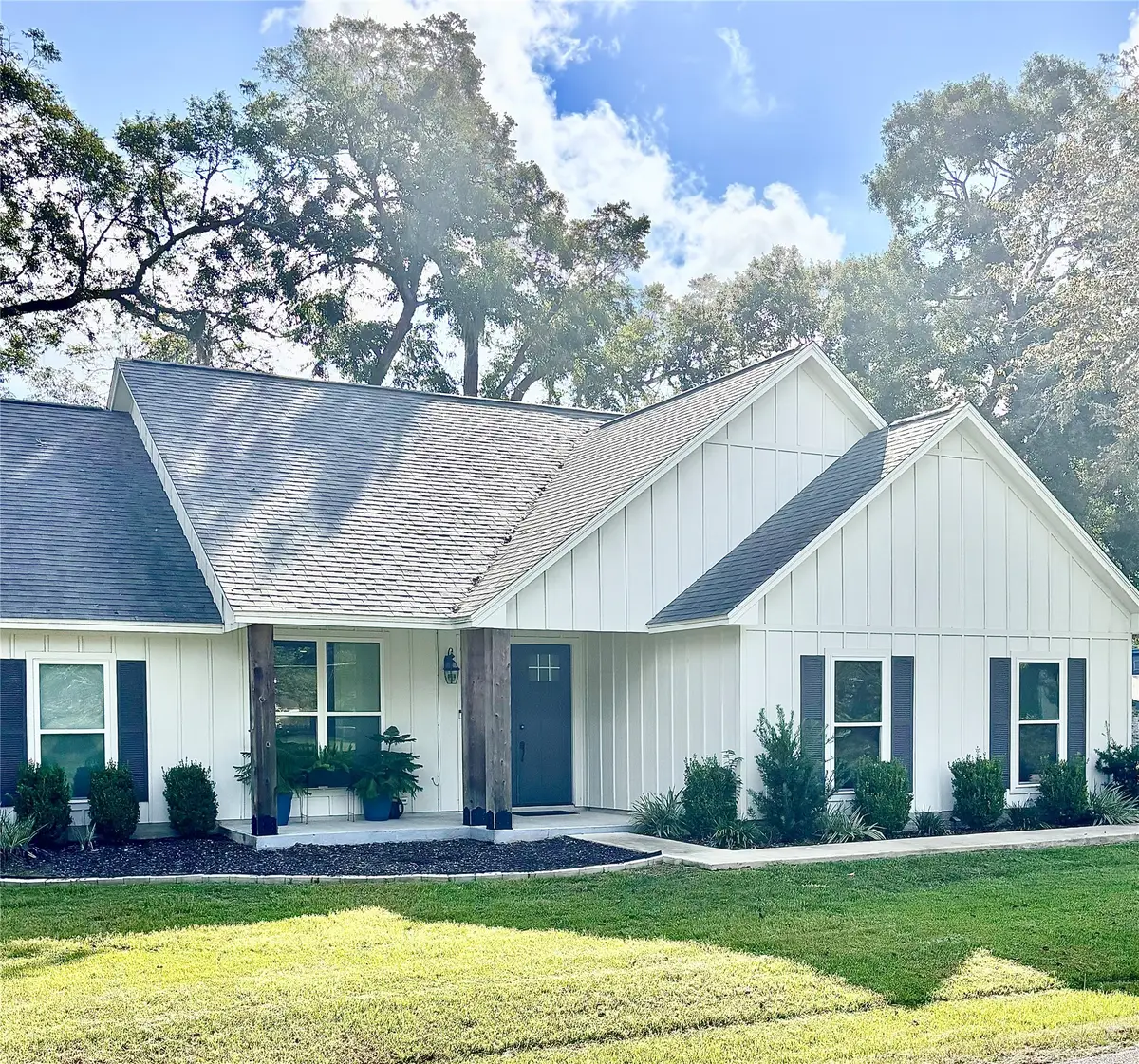 502 Tall Timber Drive, West Columbia, TX 77486 - #1