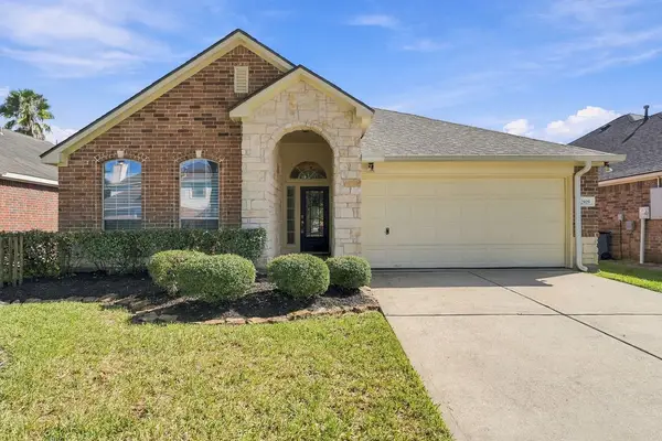 2929 Meridian Bay Lane, Dickinson, TX 77539