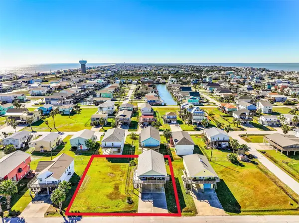 4126 Grayson Drive, Galveston, TX 77554
