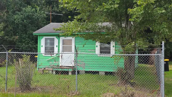 1317 Main Street, Anahuac, TX 77514