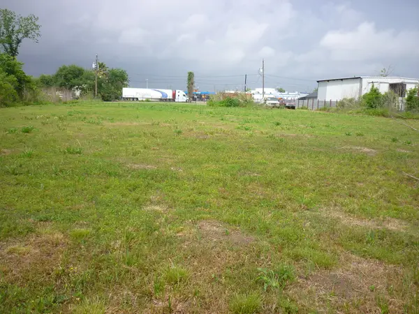 4714 W O S T Drive, Houston, TX 77013