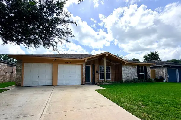 11819 S Ridgewood Circle, Houston, TX 77071