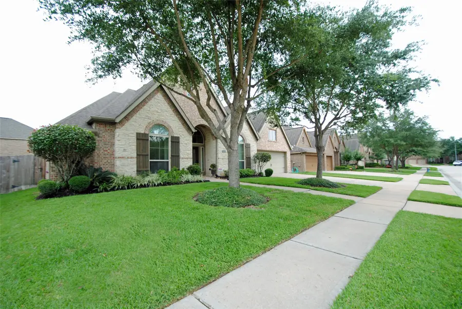 13615 Becket Bluff Court, Pearland, TX 77584 - #2