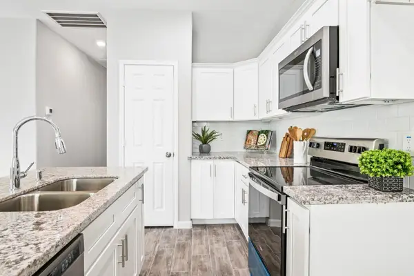 5911 Westover Street, Houston, TX 77033