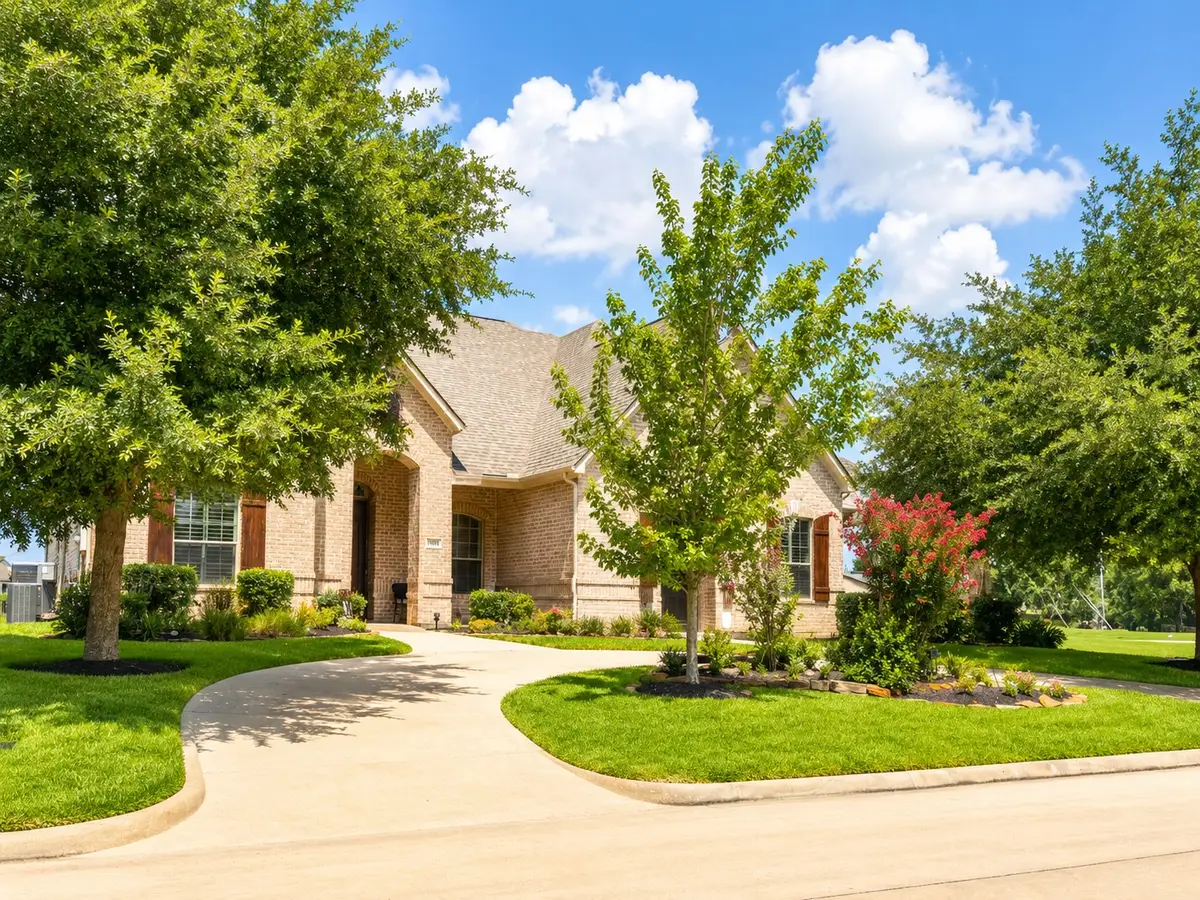 166 Hillsborough Drive W, Montgomery, TX 77356 - #1