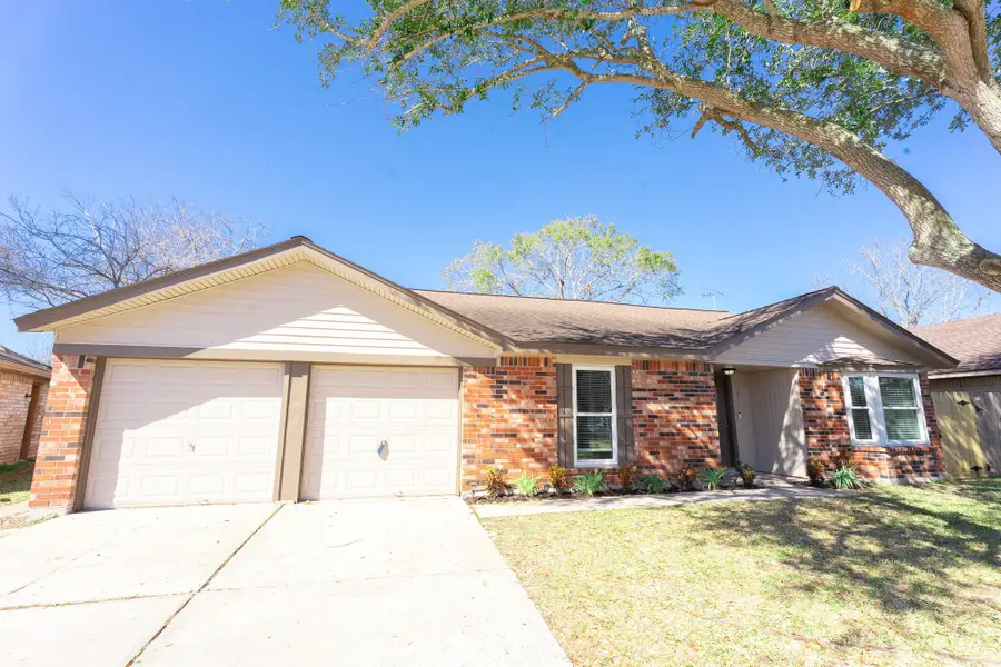 17511 Heritage Cove Drive, Webster, TX 77598 - #2