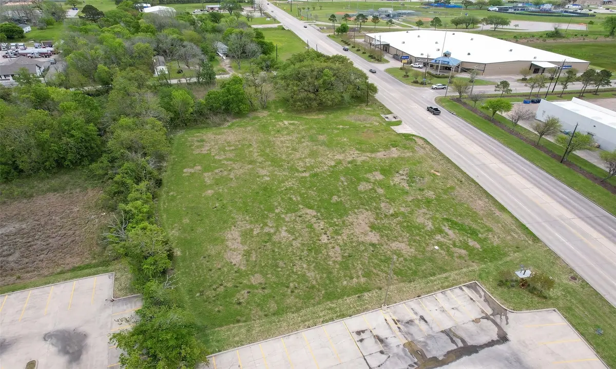 502 W Cedar Bayou Lynchburg Road, Baytown, TX 77521 - #1