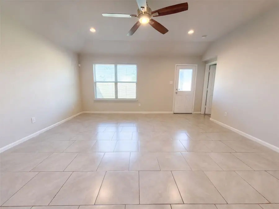 8322 Oakleaf Meadow Court, Rosharon, TX 77583 - #3