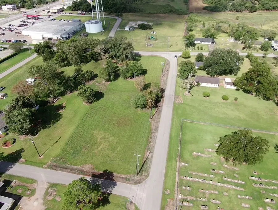 00 17th Street, West Columbia, TX 77486 - #3