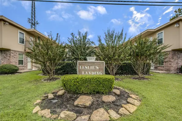 107 E Willowick Avenue #9, Friendswood, TX 77546