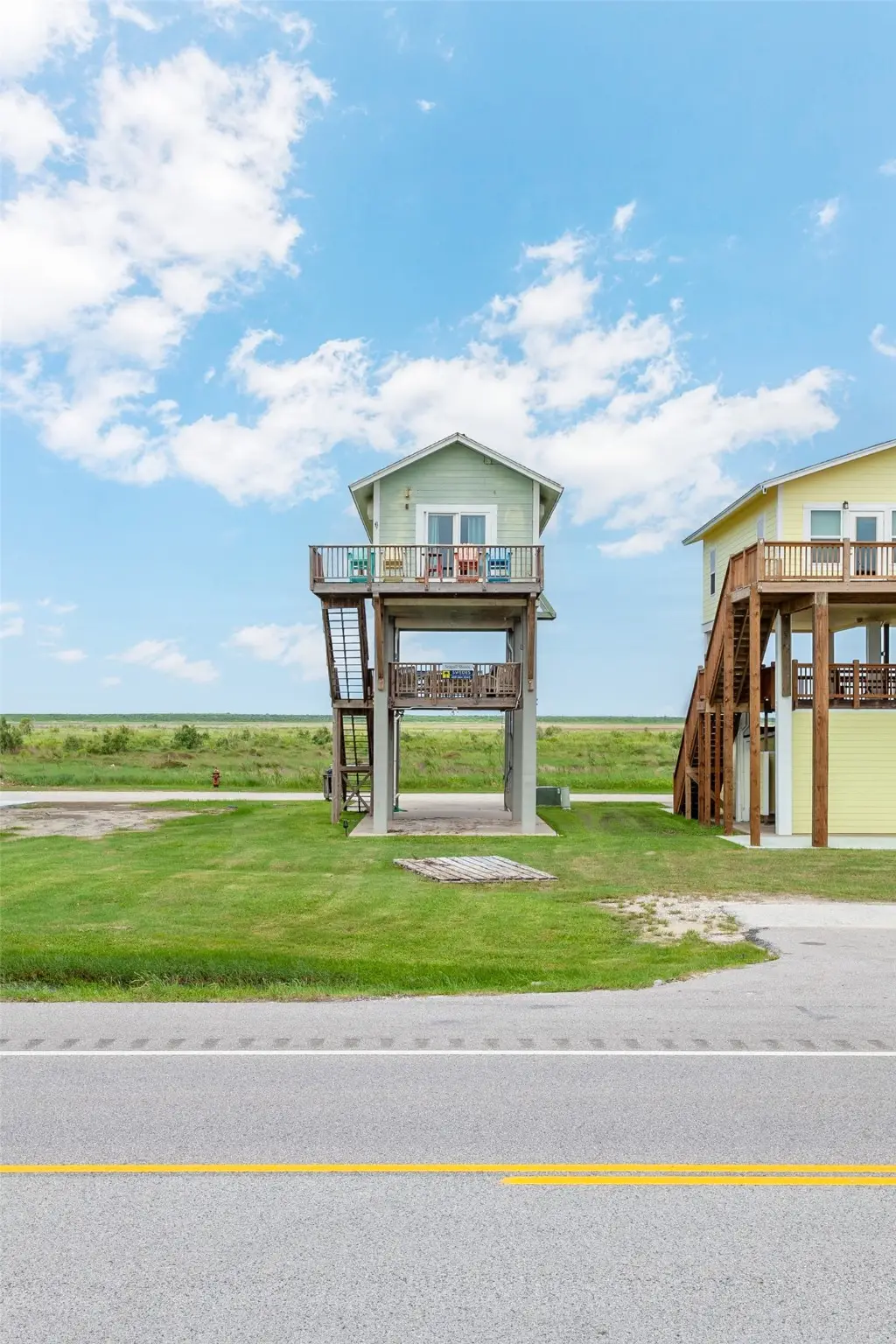 2433 Audubon Avenue, Gilchrist, TX 77617 - #1