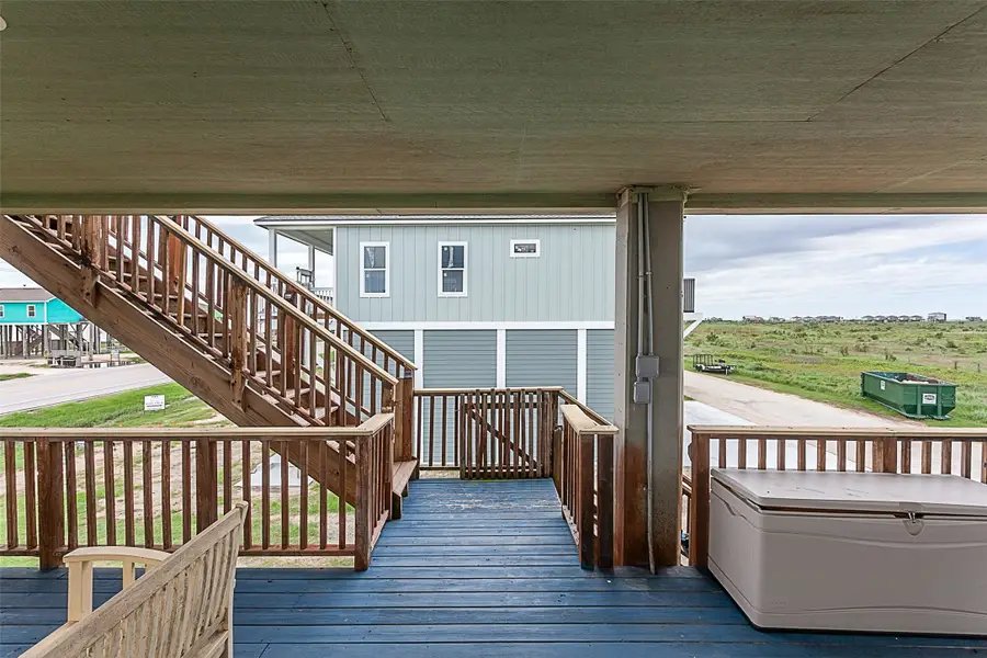 2433 Audubon Avenue, Gilchrist, TX 77617 - #2